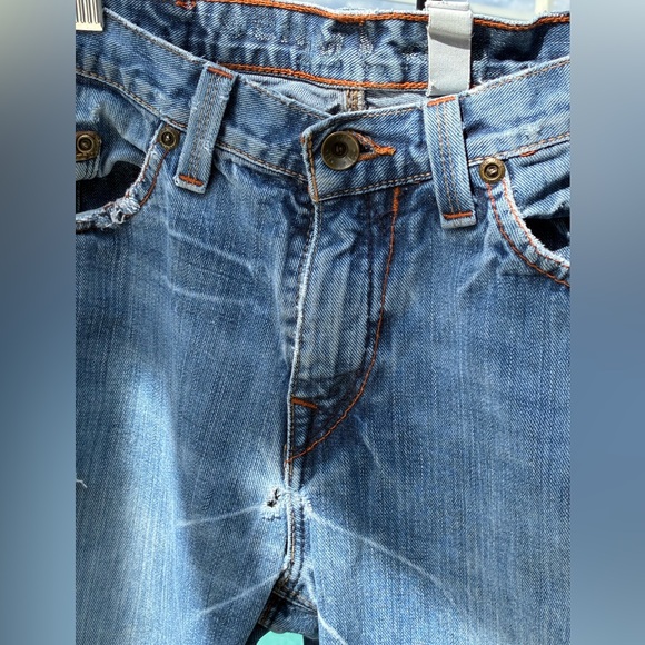 Low Rise Distressed Jeans - Picture 4 of 10